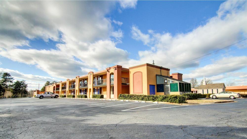 Red Roof Inn Forsyth Esterno foto