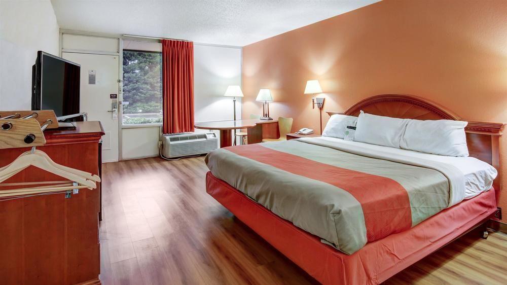 Red Roof Inn Forsyth Esterno foto